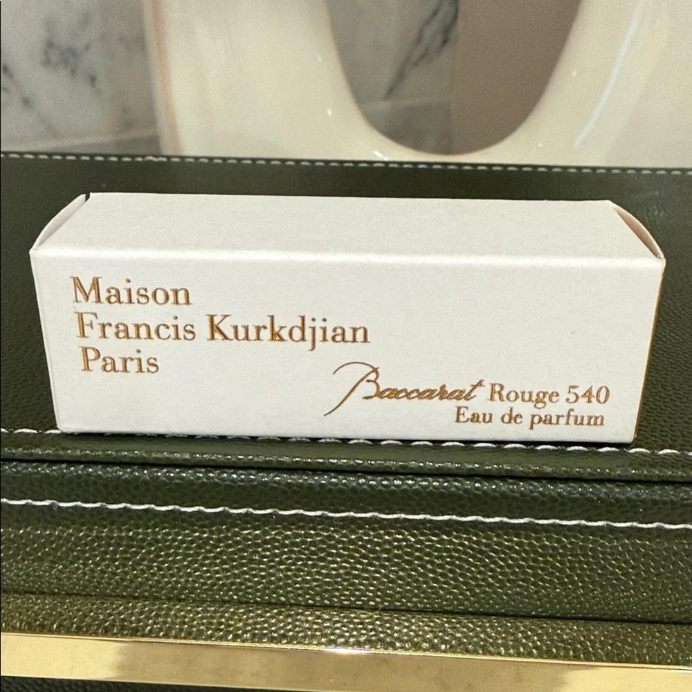 Maison Francis Kurkdjian Baccarat Rouge 540 - Picture 2 of 2